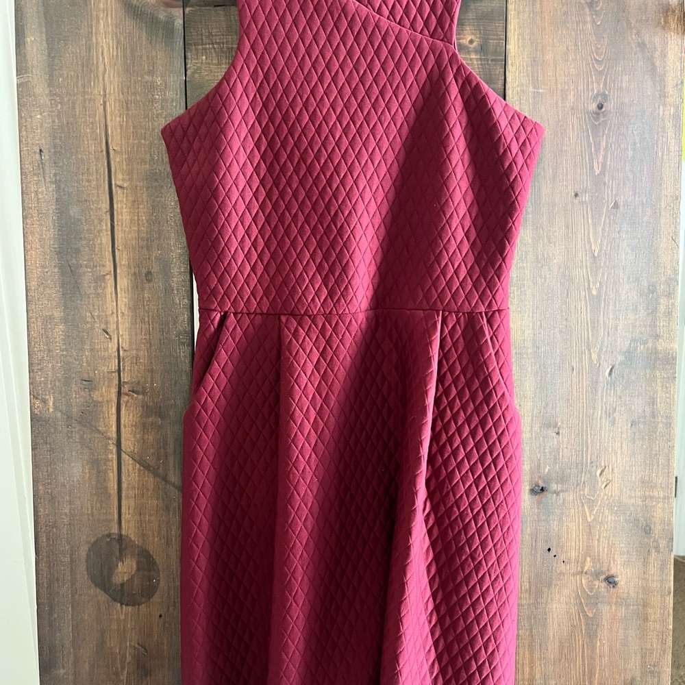 miami Quilted Strapless Dress in Burgundy - Picture 2 of 3